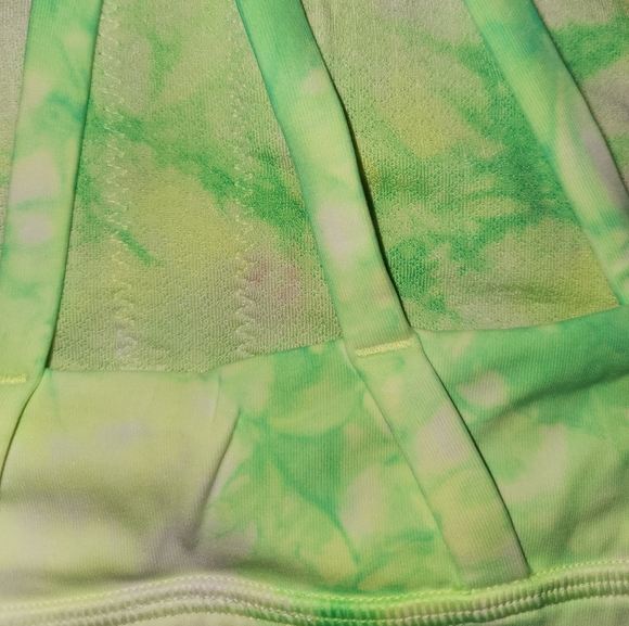 Lululemon Long Line Energy Tie Dye Bra Size 12 - Picture 5 of 8